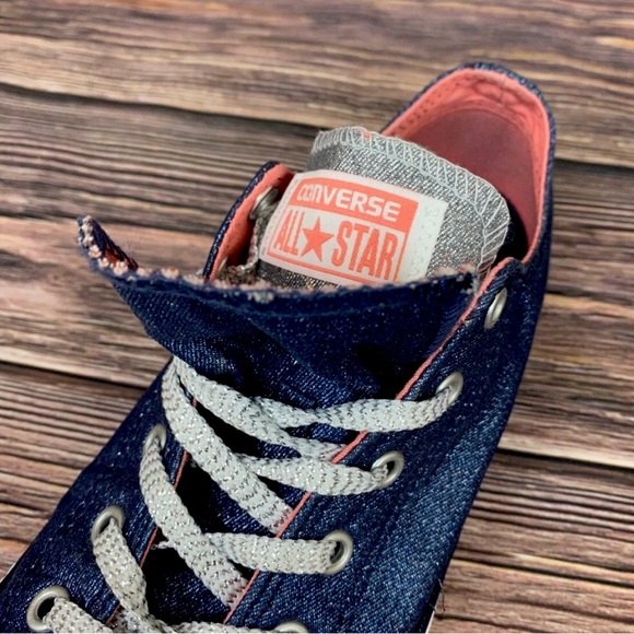 𝐂𝐨𝐧𝐯𝐞𝐫𝐬𝐞 𝐀𝐥𝐥 𝐒𝐭𝐚𝐫 𝐃𝐨𝐮𝐛𝐥𝐞 𝐓𝐨𝐧𝐠𝐮𝐞 𝐎𝐗 - Size 7 - Picture 4 of 8